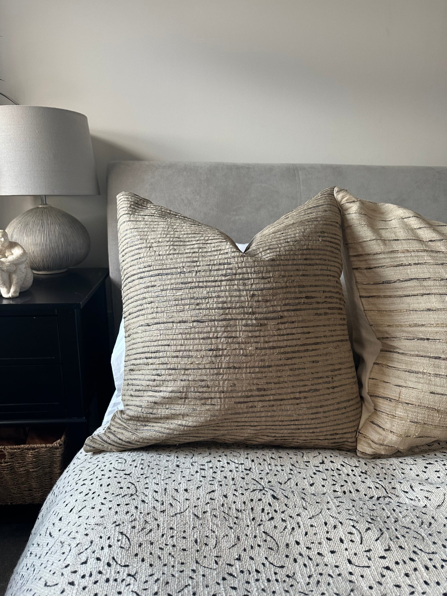 Neve | Silk Cushion cover