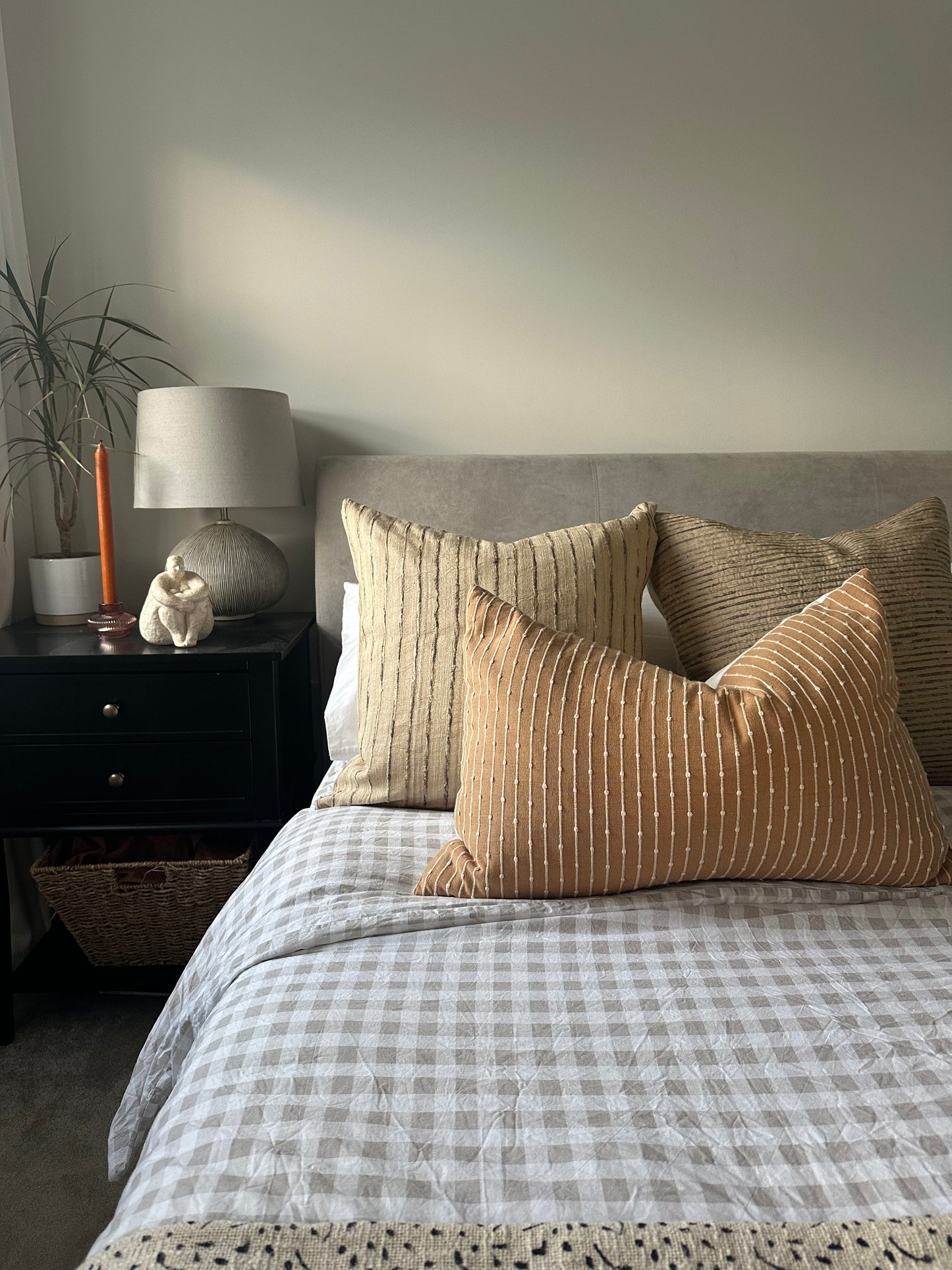 Neve | Silk Cushion cover
