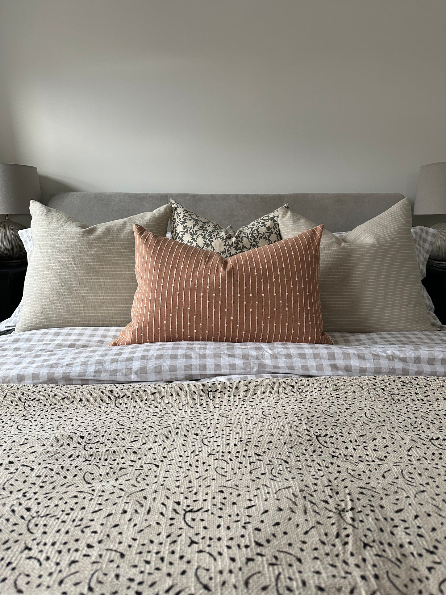 AINSLEIGH | Cushion cover