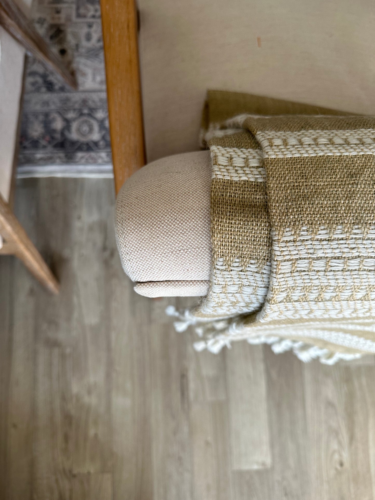 SAND - XL TASSELED THROW