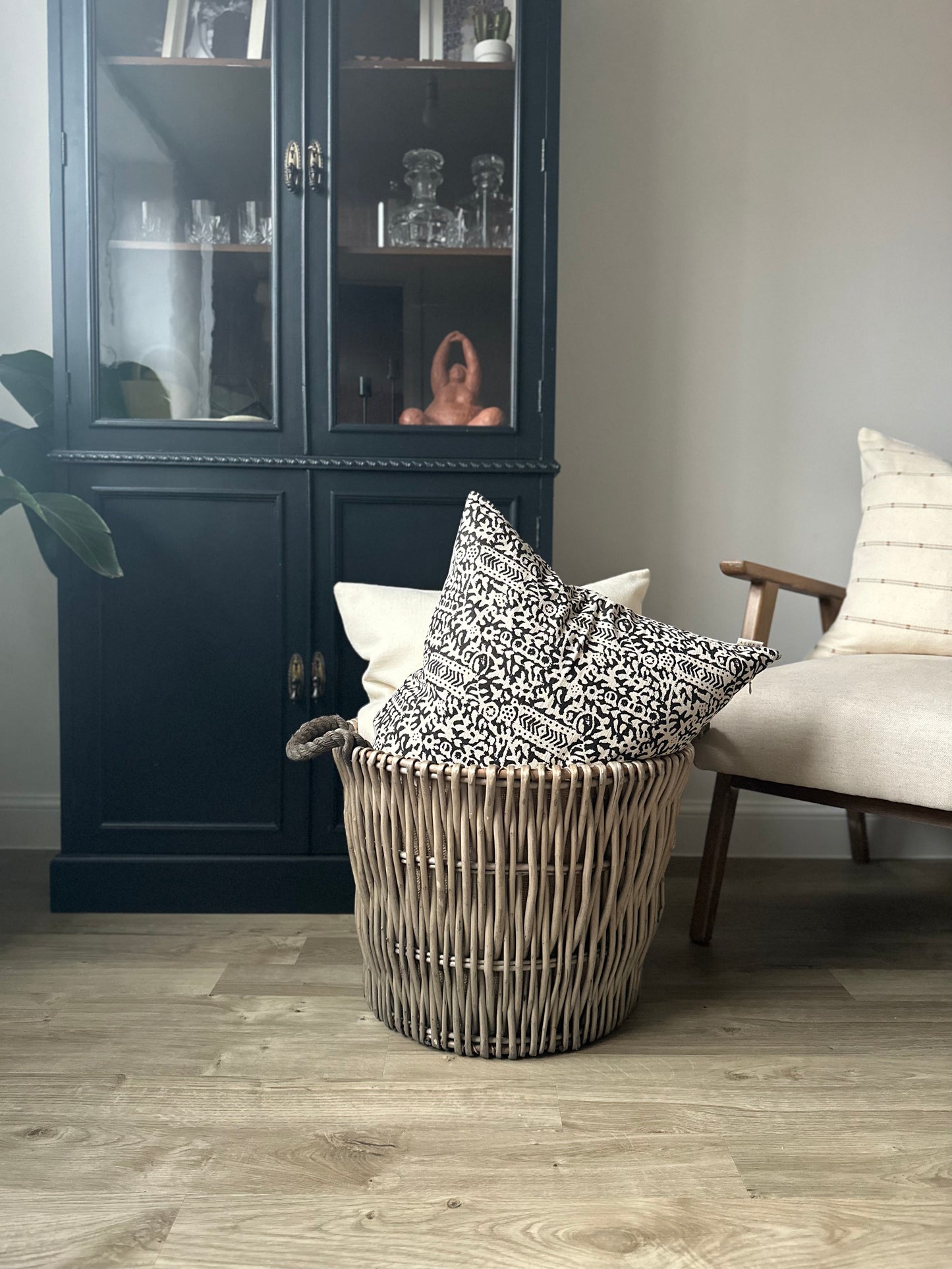 HUNTER Bolster| Cushion Cover