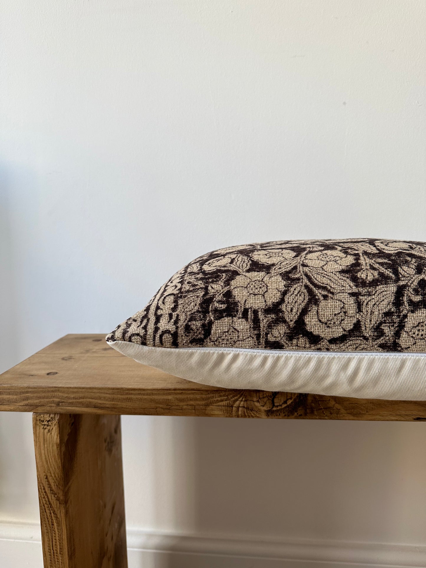 DAPHNE | Cushion Cover