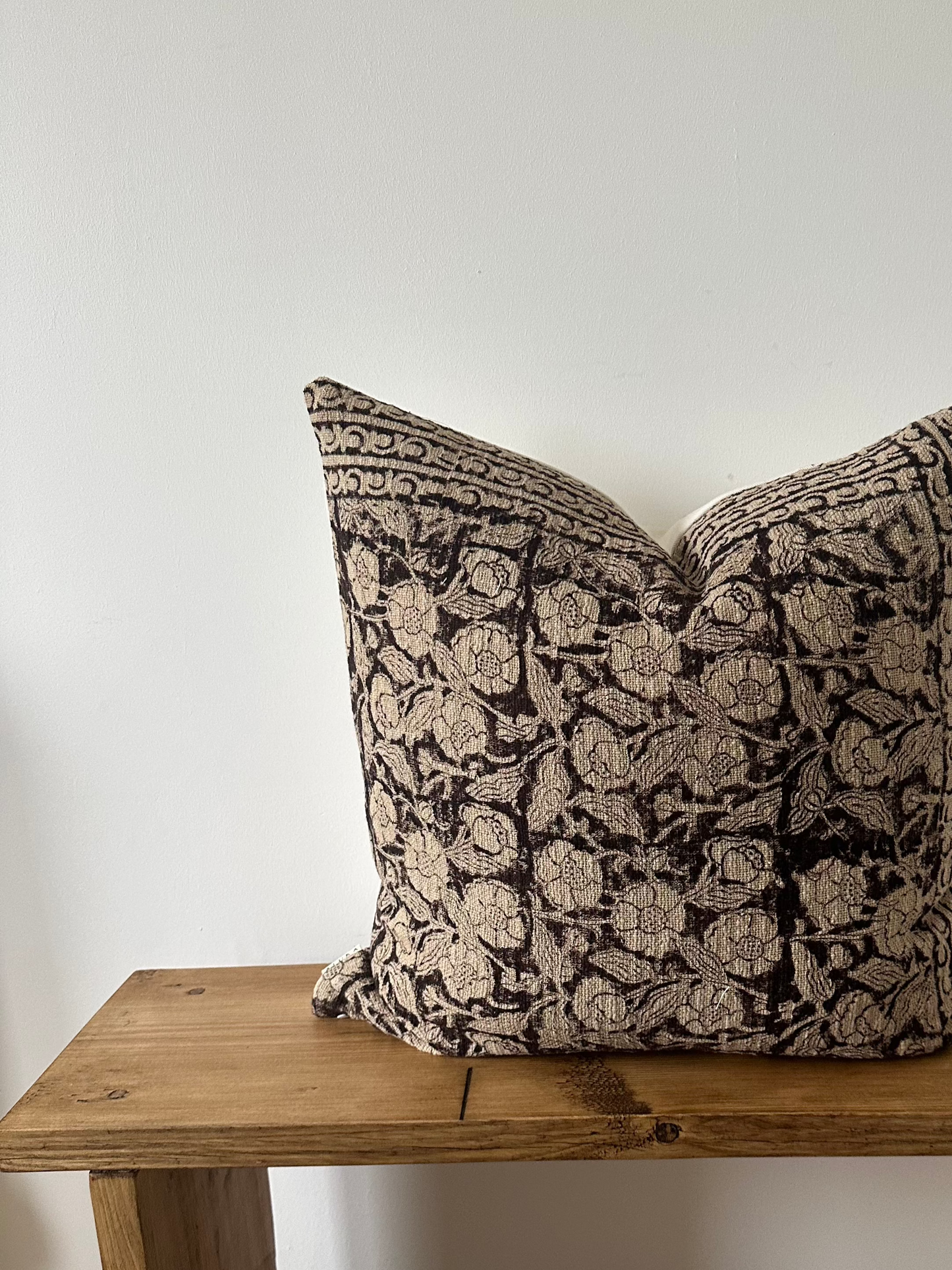 DAPHNE | Cushion Cover